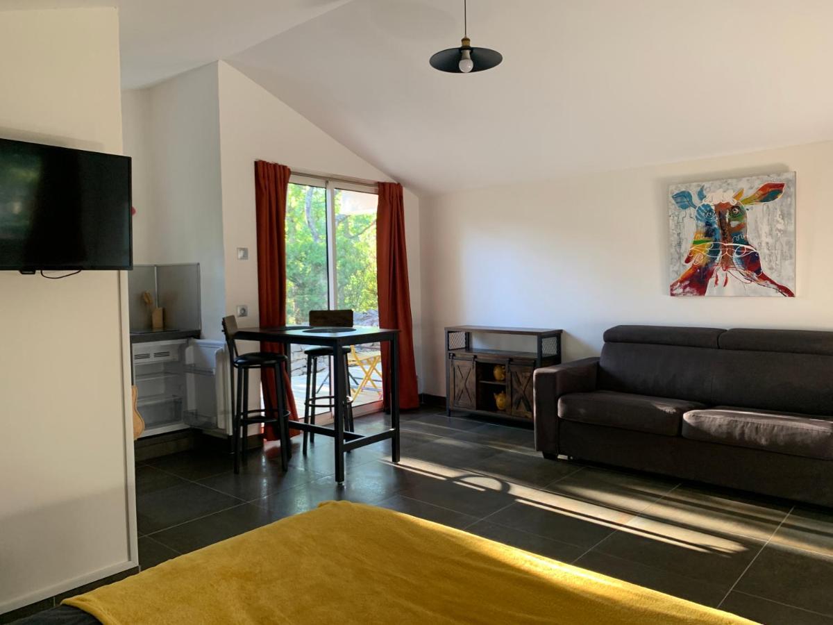 Apartment Le Mazet, Avec Terrasse Et Acces Piscine *
